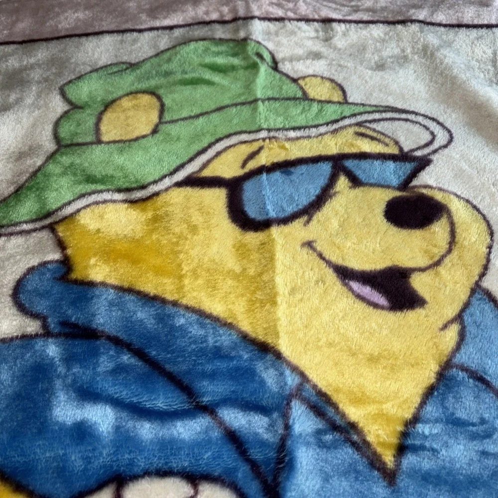Vtg‎ Winnie the Pooh Hip Hop Honey Pot Basket Blanket Throw Thick Plush 54